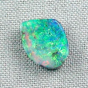 11,02 ct Boulder Opal Grüner Multicolor Edelstein aus Australien mit brillanten Farben | 17,38 x 14,49 x 5,36 mm | Echte Opale mit Zertifikat online kaufen - Versicherter Versand!6