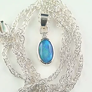 Silberanhänger mit Black Crystal Opal & Diamant hergestellt