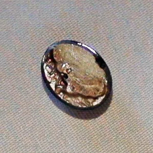 Echter Stern-Saphir im Cabochon-Schliff geschliffen mit 4,39 ct Gewicht, schwarzer Stein mit spektakulärem goldbraunen Stern - 11,86 x 9,24 x 3,58 mm