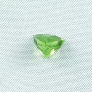 3,73 ct Peridot Chrysolith - Leuchtend Grüner Edelstein - 9,47 x 10,14 x 7,18 mm - Edelsteine zum besten Preis online kaufen! - Mit Video & Zertifikat
