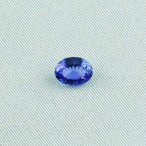 Seltener, echter blauer AAA Tansanit der Spitzenklasse mit 1,51 ct - Echte Edelsteine online kaufen bei der Opal-Schmiede! Steinmaße: 8,49 x 6,50 x 3,79 mm