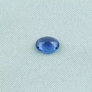 dunkelblauer AAA Tansanit der Spitzenklasse mit 1,19 ct - Echte Edelsteine online kaufen bei der Opal-Schmiede! 8,02 x 6,06 x 3,48 mm