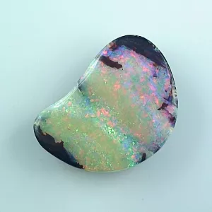 Echter Boulder Opal 34.34 ct. aus Australien - Opale mit Zertifikat online kaufen - Roter Multicolor Boulder Opal 31,81 x 23,38 x 7,85 mm für Opalschmuck 15