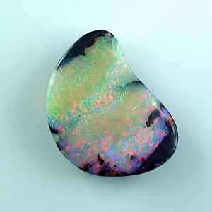 Echter Boulder Opal 34.34 ct. aus Australien - Opale mit Zertifikat online kaufen - Roter Multicolor Boulder Opal 31,81 x 23,38 x 7,85 mm für Opalschmuck 18