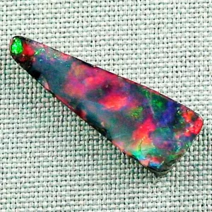 10,12 ct Boulder Opal Roter Edelstein Multicolor Schmuckstein aus Australien - Multicolor Boulder Opal 29,11 x 10,71 x 4,63 mm ​- Echte Opale online kaufen 1