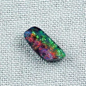 Echter 3.78 ct Boulder Opal Regenbogen Multicolor aus Australien - Opale mit Zertifikat online kaufen - Roter Multicolor Boulder Opal 15,62 x x6,87 x 3,32 mm2