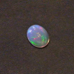Welo Opal 3,76 ct Edelstein Multicolor Schmuckstein, Bild2