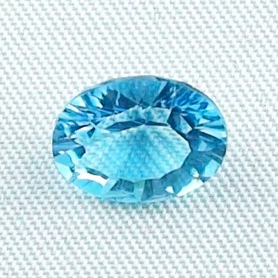 2,83 ct AAA Blautopas Swiss Blue - custom oval cut | Jetzt Blautopaz online kaufen!