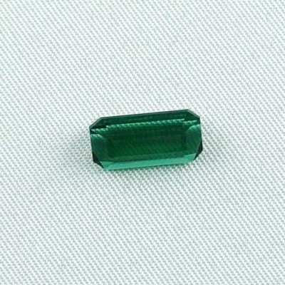 Grüner AAA Verdelith Turmalin 3,81 ct emerald cut / Achteck facetiert Jetzt grüne Turmaline online kaufen! Edelstein Shop| ✔ Sicherer Versand | ✔ Preiswert | ✔ Lieferung mit Zertifikat | ✔ Ausschließlich mit Zertifikat