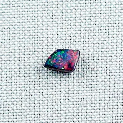 Regenbogen Opal 7,62 x 5,71 x 2,93 mm - 1,23 ct Boulder Opal aus Australien - Opal mit Zertifikat online kaufen - Edelstein von der Opal-Schmiede-1
