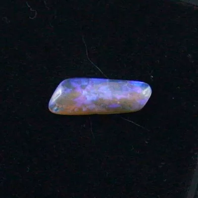 Echter australischer Lightning Ridge Black Crystal Opal mit 1,22 ct Gewicht - top Edelsteine bei der Opal-Schmiede sicher online bestellen. 1
