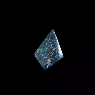 Koroit Boulder Opal 1,81 ct. aus Australien - Opale mit Zertifikat online kaufen - Multicolor Boulder Opal 12,52 x 8,57 x 2,73 mm  für Opalschmuck-3