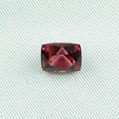 Roter 2,59 ct Granat Garnet im Kissen Schliff - Edelsteine mit Zertifikat online kaufen! - Schöner Rhodolite 8,17 x 6,72 x 5,35 mm - Schöner Edelstein