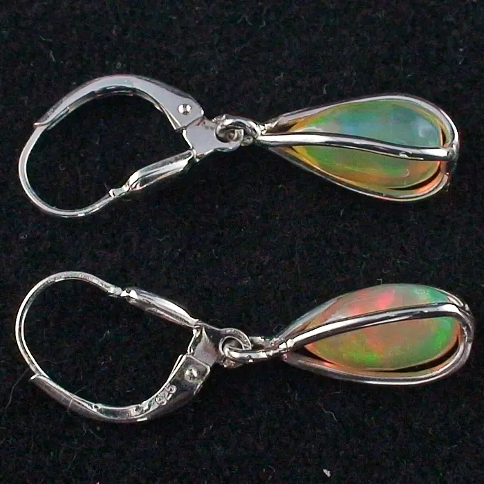 Opal Ohrhänger mit je 1,64 ct. und 1,75 ct Welo Opal aus 935er Silber