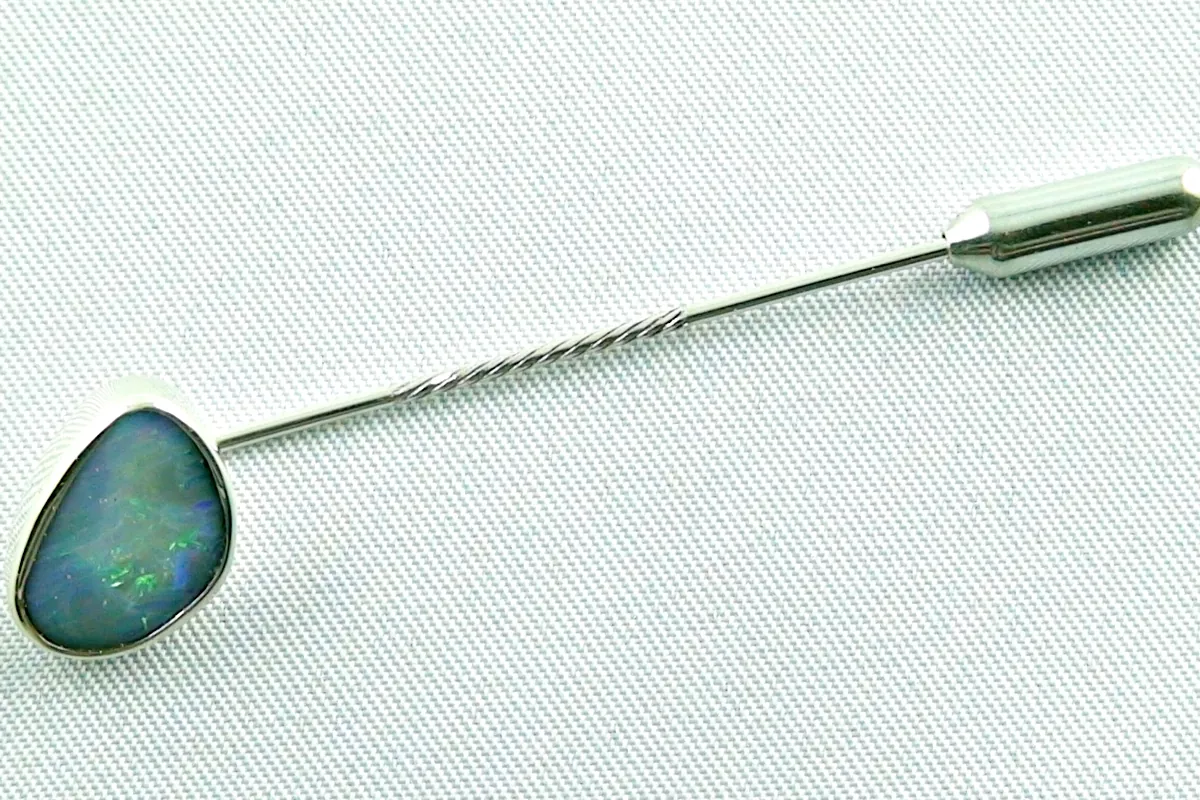 Reversnadel aus Silber Semi Black Opal Krawattennadel