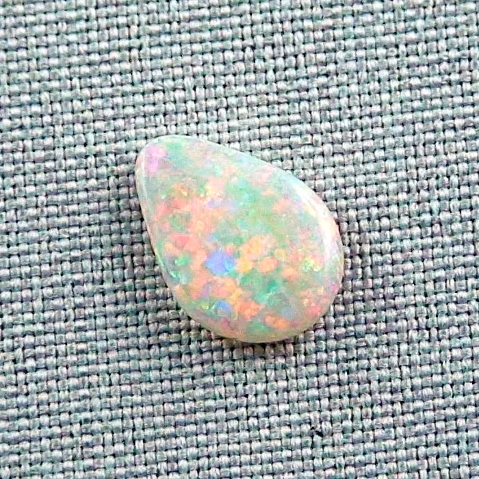 Crystal Opal 3.33 ct Multicolor Opalstein Vollopal