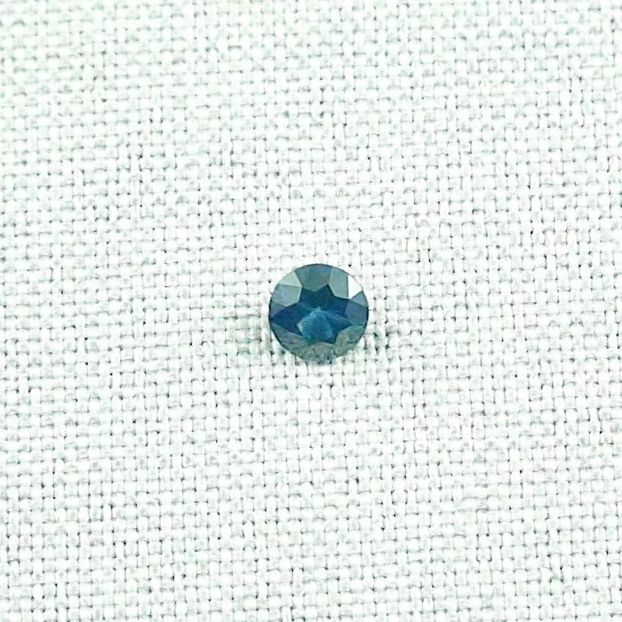 0,69 ct königsblauer Saphir Diamantschliff Edelstein
