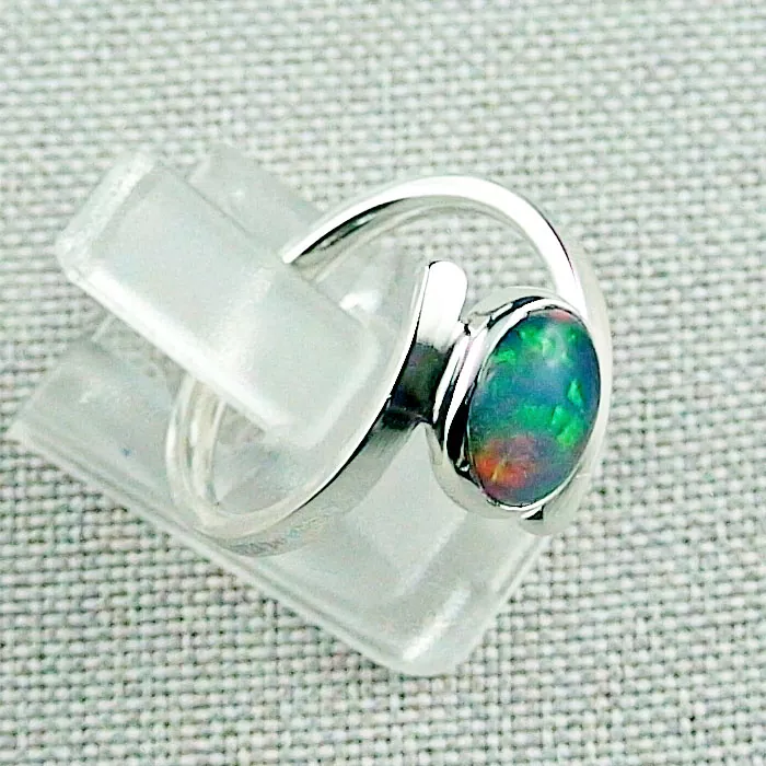 Damenring mit 0,95 ct Multicolor Welo Opal 935er Silber