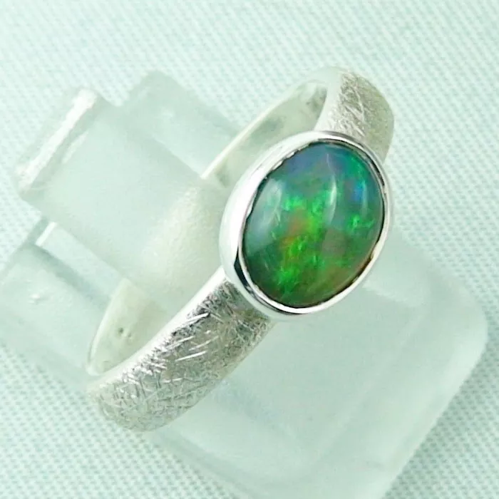 Opalring mit mit grünen Welo Opal - 0,92 ct - massiver Opalschmuck