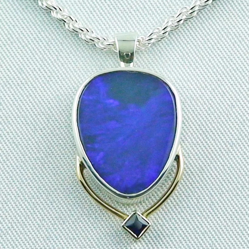 Silberanhänger einem blauen Black Crystal Opal u. Saphir 0,10 ct u. passender Silberkette