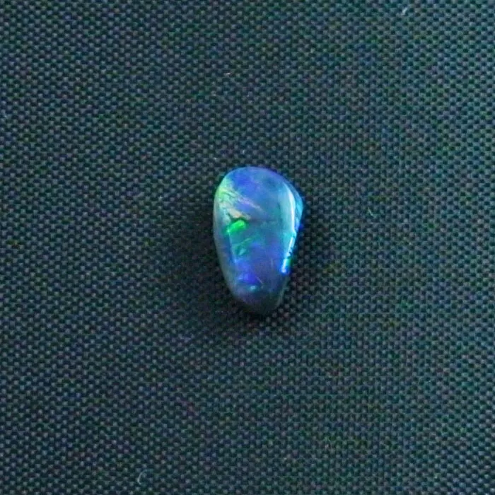 Black Opal 0,76 ct Lightning Ridge Opal Fancy 7,84 x 4,69 x 3,41 mm Regenbogen Opal