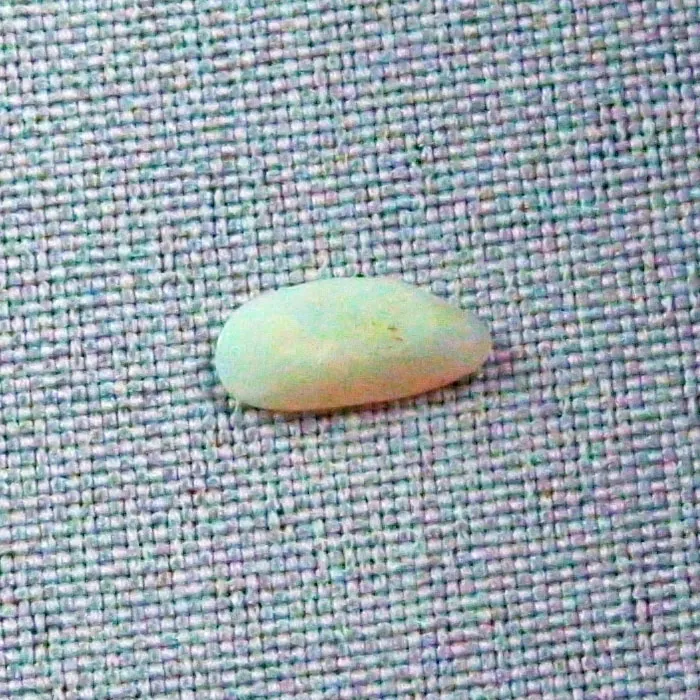 White Opal 1,30 ct Opalstein Multicolor Coober Pedy Australien