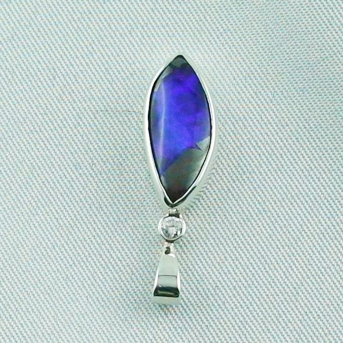 Silberanhänger mit 3,48 ct blauen Boulder Opal + 0,05 ct Diamant