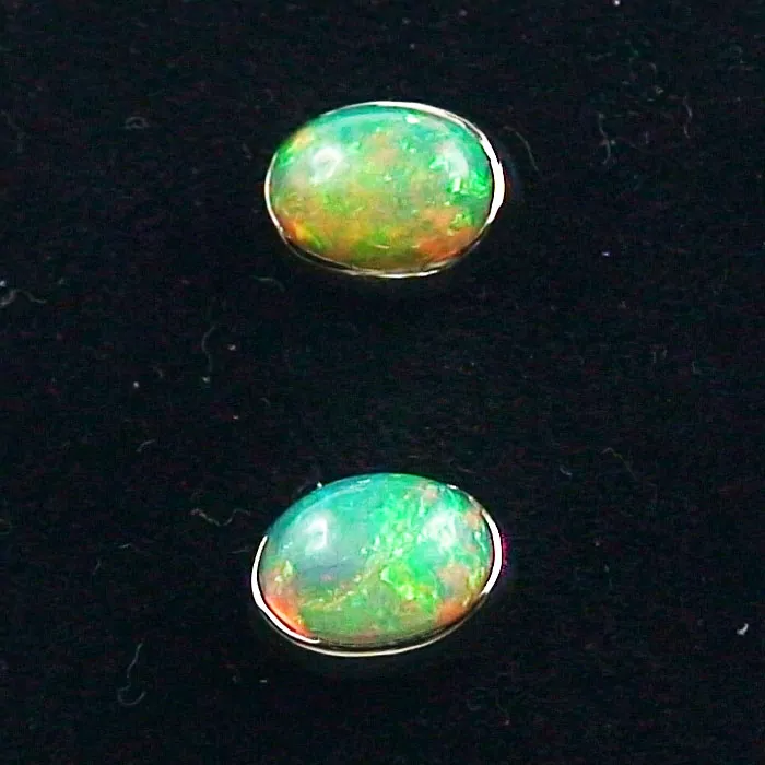 585er 14k Gold Opal Ohrstecker 1,89 ct Welo Opale Multicolor