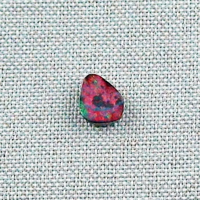 Roter Boulder Opal 1,58 ct Edelstein Boulderopal Schmuckstein