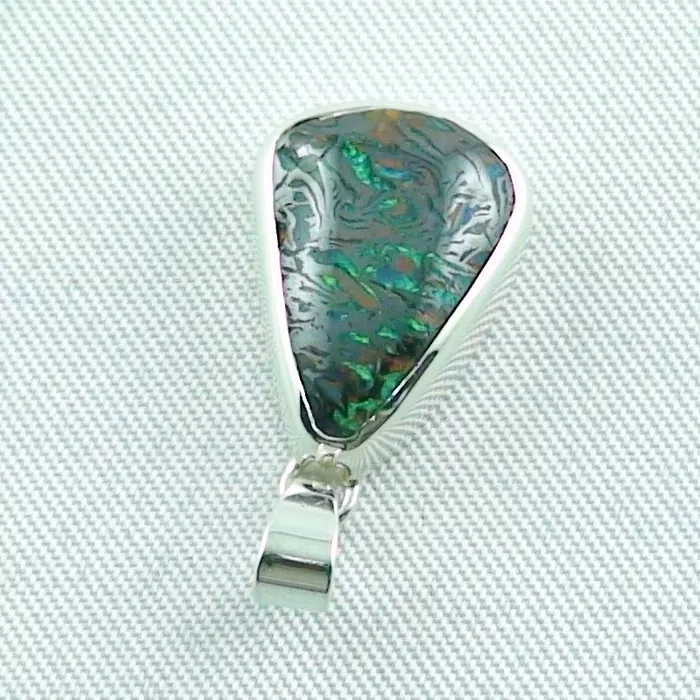 5,69 ct Boulder Matrix Opal Silberanhänger, Silberkette