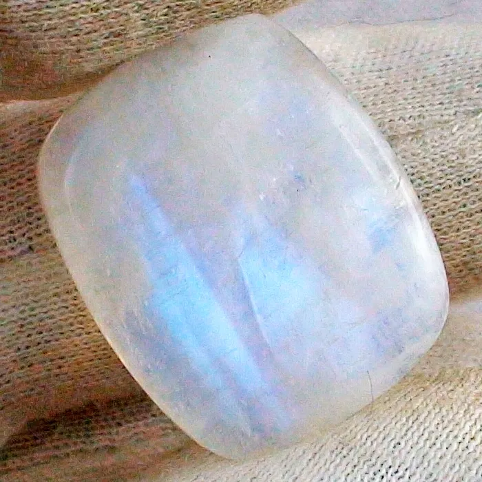 40,60 ct Mondstein mit  Blautönen - Blau Weißer Heilstein mit Zertifikat
