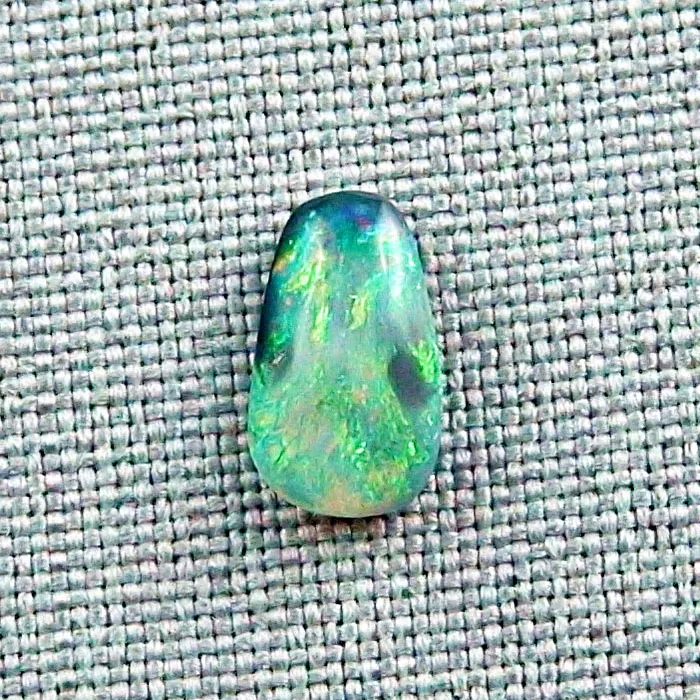 Black Crystal Opal 1,77 ct Grüner Multicolor Vollopal Lightning Ridge