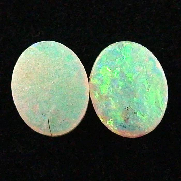 Black Crystal Opal Pärchen 1,50 ct. + 1,56 ct. Multicolor Vollopale