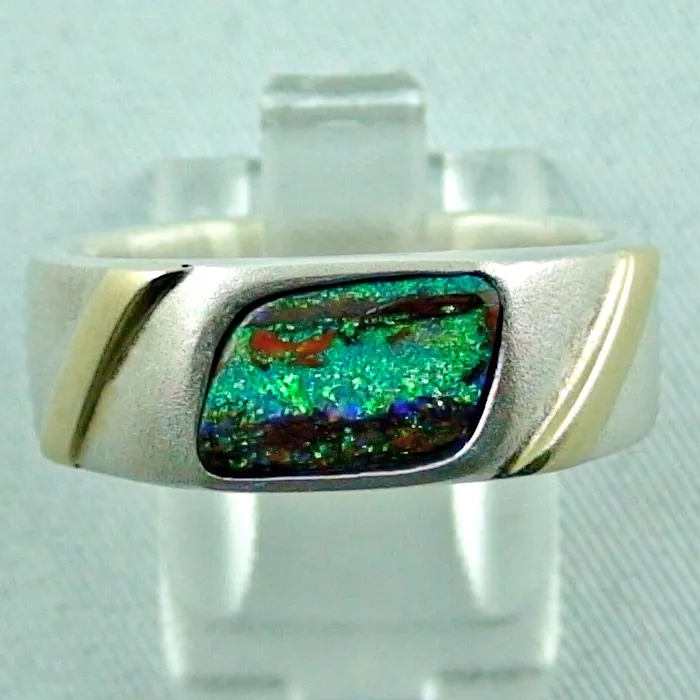 Massiver Weißgoldring mit grünen Boulder Opal