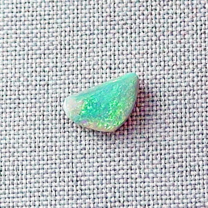 2,06 ct Black Crystal Opal Multicolor Lightning Ridge Australien