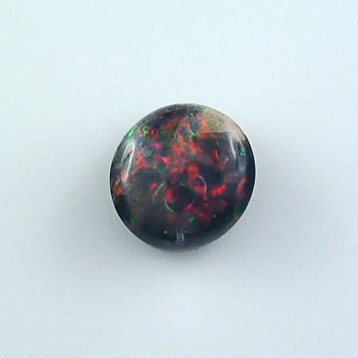 Black Opal 1,52 ct roter Vollopal 8,55 x 7,98 x 3,83 mm