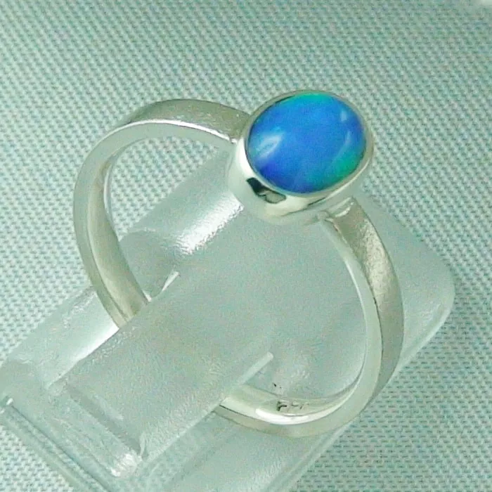 Damenring mit blauen 0,80 ct. Welo Opal aus 925er Silber