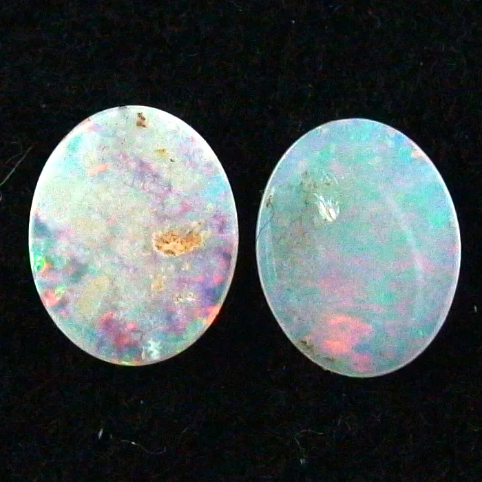 Black Crystal Opal Pärchen 0,76 ct. + 0,86 ct. Multicolor Vollopale