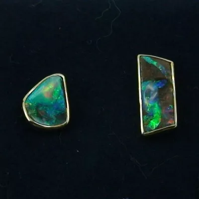 14k 585er Opal-Gold-Ohrstecker Boulder Opalen Multicolour - Opal Hauptfarbe Grün und Blau