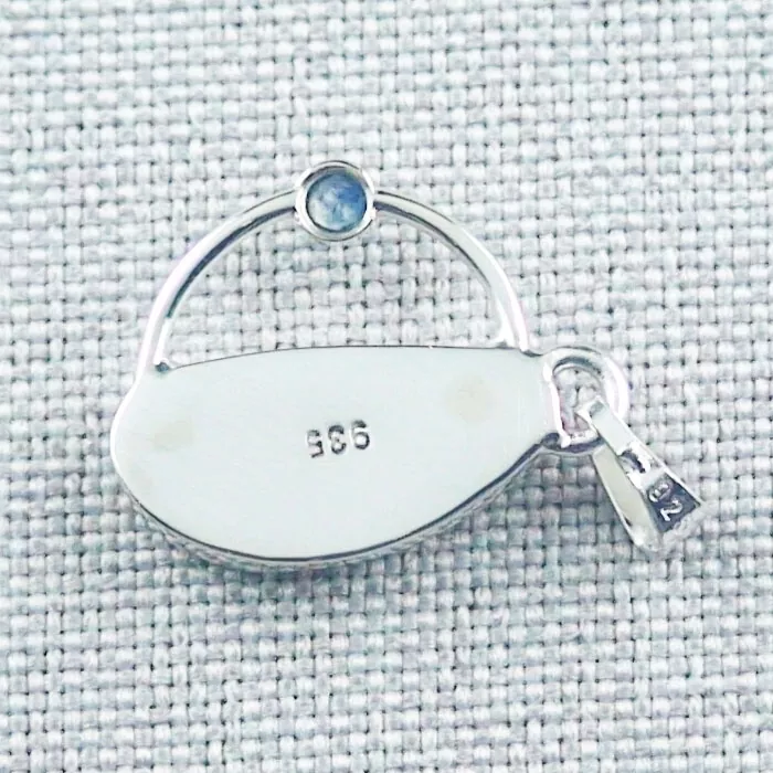 Blauer 935er Silberanhänger 1,03 ct. Semi Black Opal mit Saphir und Silberkette