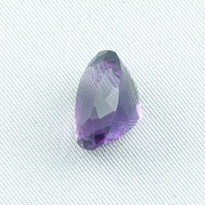 Großer violetter Amethyst 8,62 ct Schmuckstein Edelstein Oval Schliff