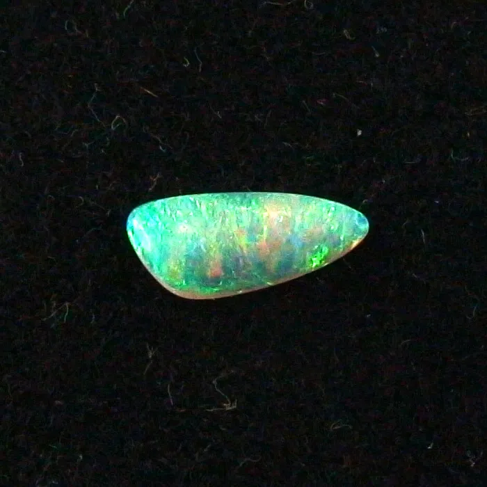 Black Crystal Opal 0,71 ct Multicolor Vollopal
