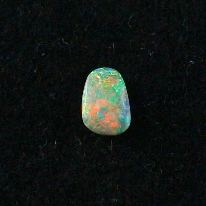 Black Crystal Opal 0,75 ct Multicolor Vollopal