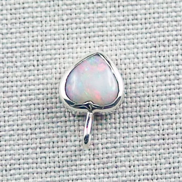 Herz-Opalanhänger 0,81 ct White Opal mit 925er Silberkette