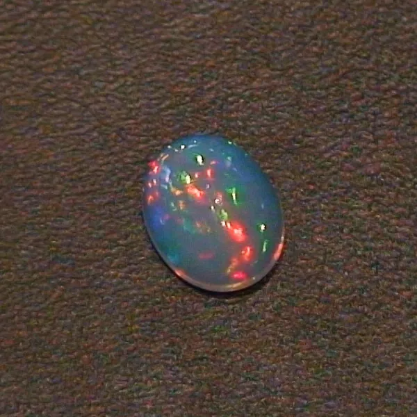 1,61 ct Multicolor Welo Opal Schmuckstein Edelstein