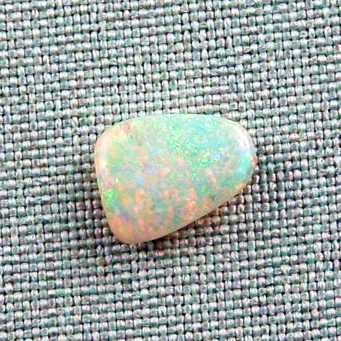 Crystal Opal 2.69 ct Opalstein Multicolor Vollopal Lightning Ridge