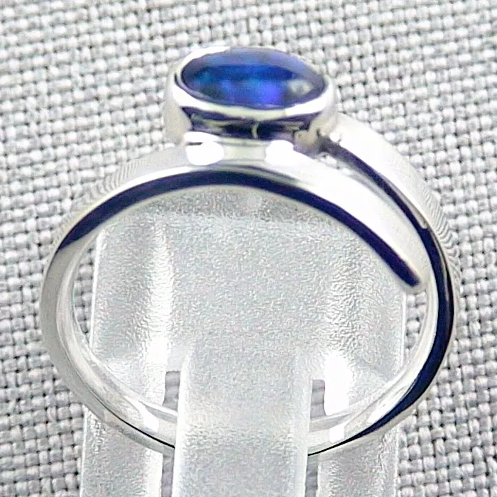 Damenring mit 0,83 ct Blauer Black Opal Edelstein Silberring