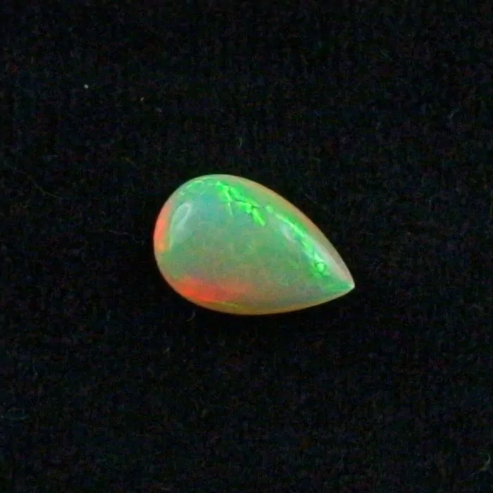 4,19 ct Welo Opal Tropfen Edelstein Multicolor