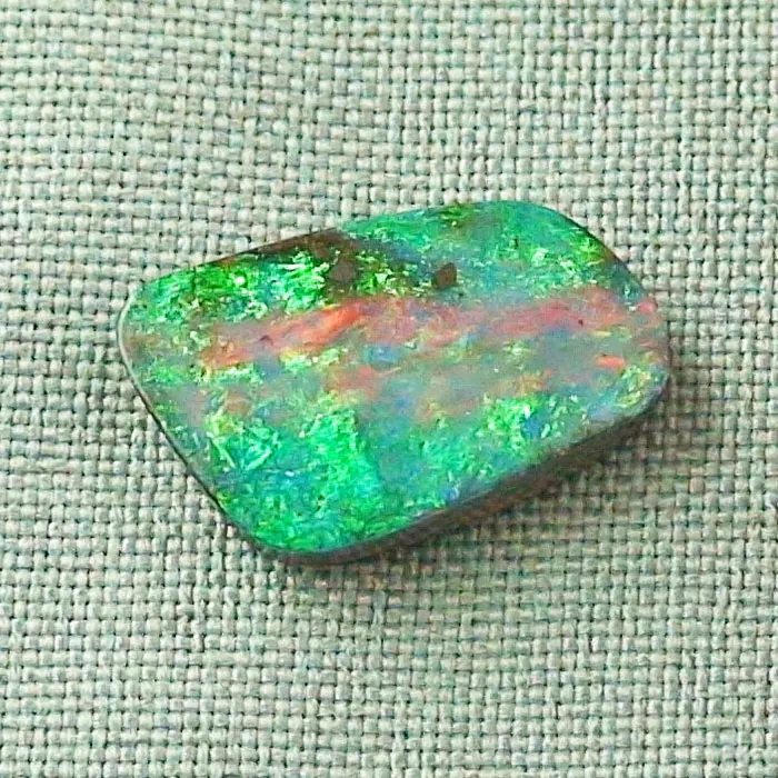 12,33 ct multicolor Boulder Opal Anhängerstein