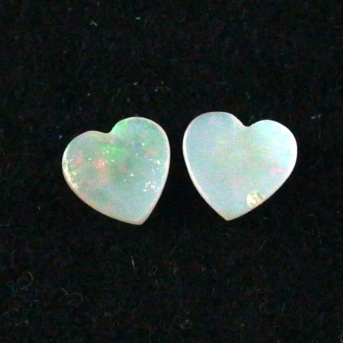 Herzform White Opal Pärchen aus Coober Pedy - 1,60 Karat